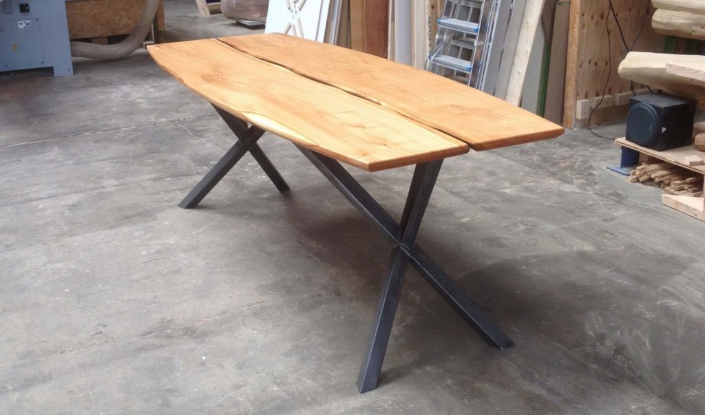 ovale-eettafel